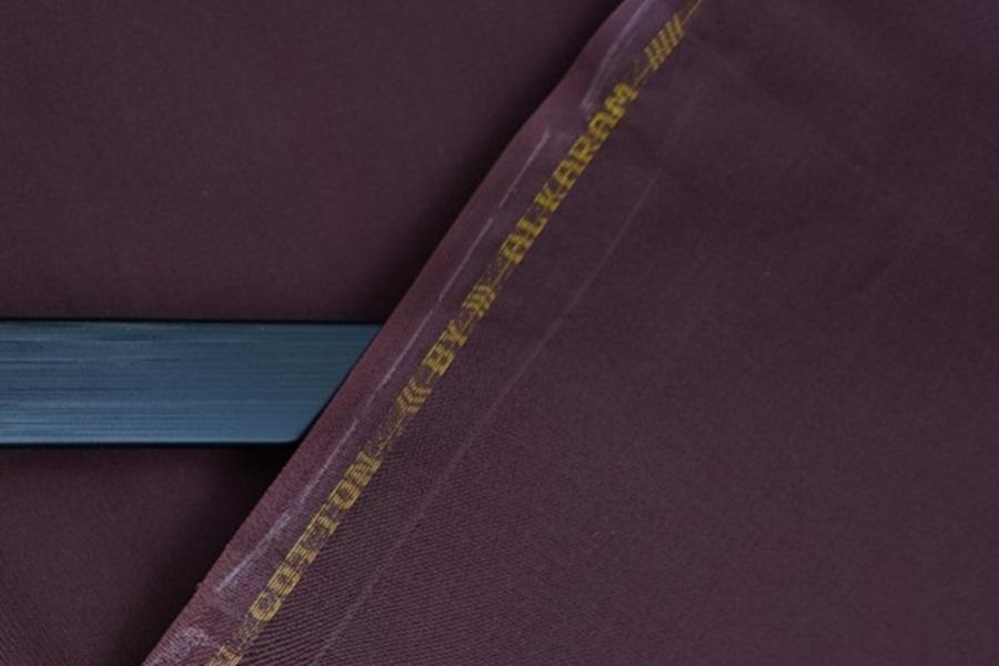 Man's unstitched hard cotton plan suit