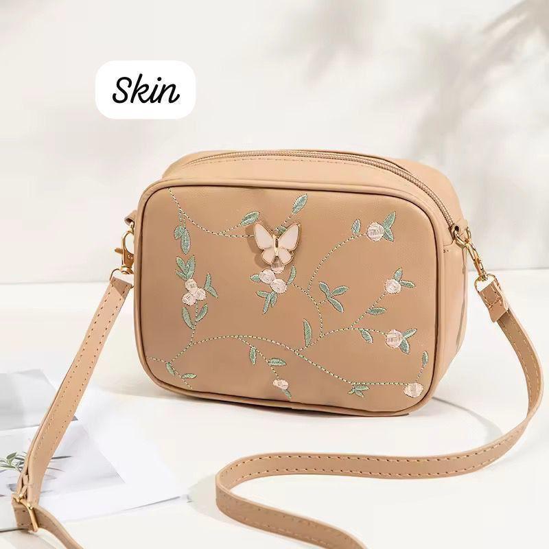 Woman's crossbody bags