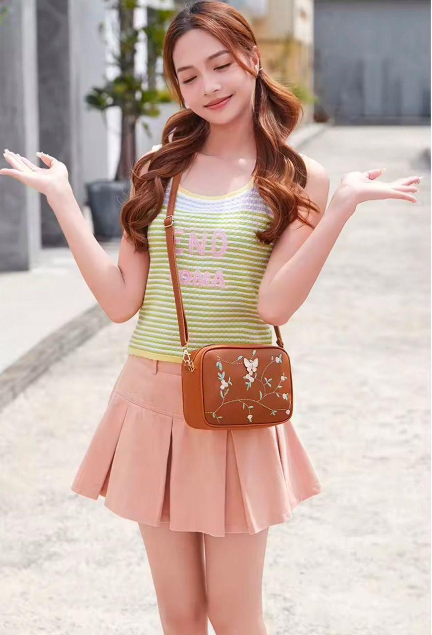 Woman's crossbody bags