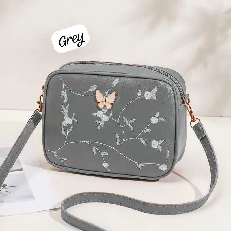 Woman's crossbody bags
