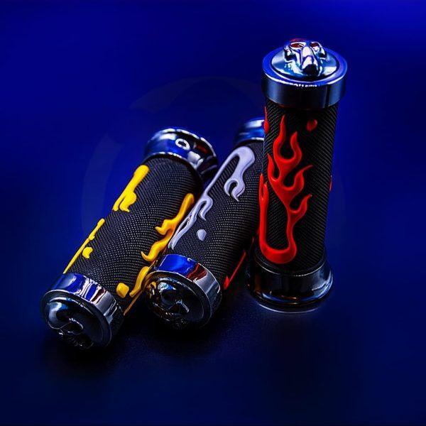 Universal Motorcycle Handlebar grapes 7/8 skull head flame rubber