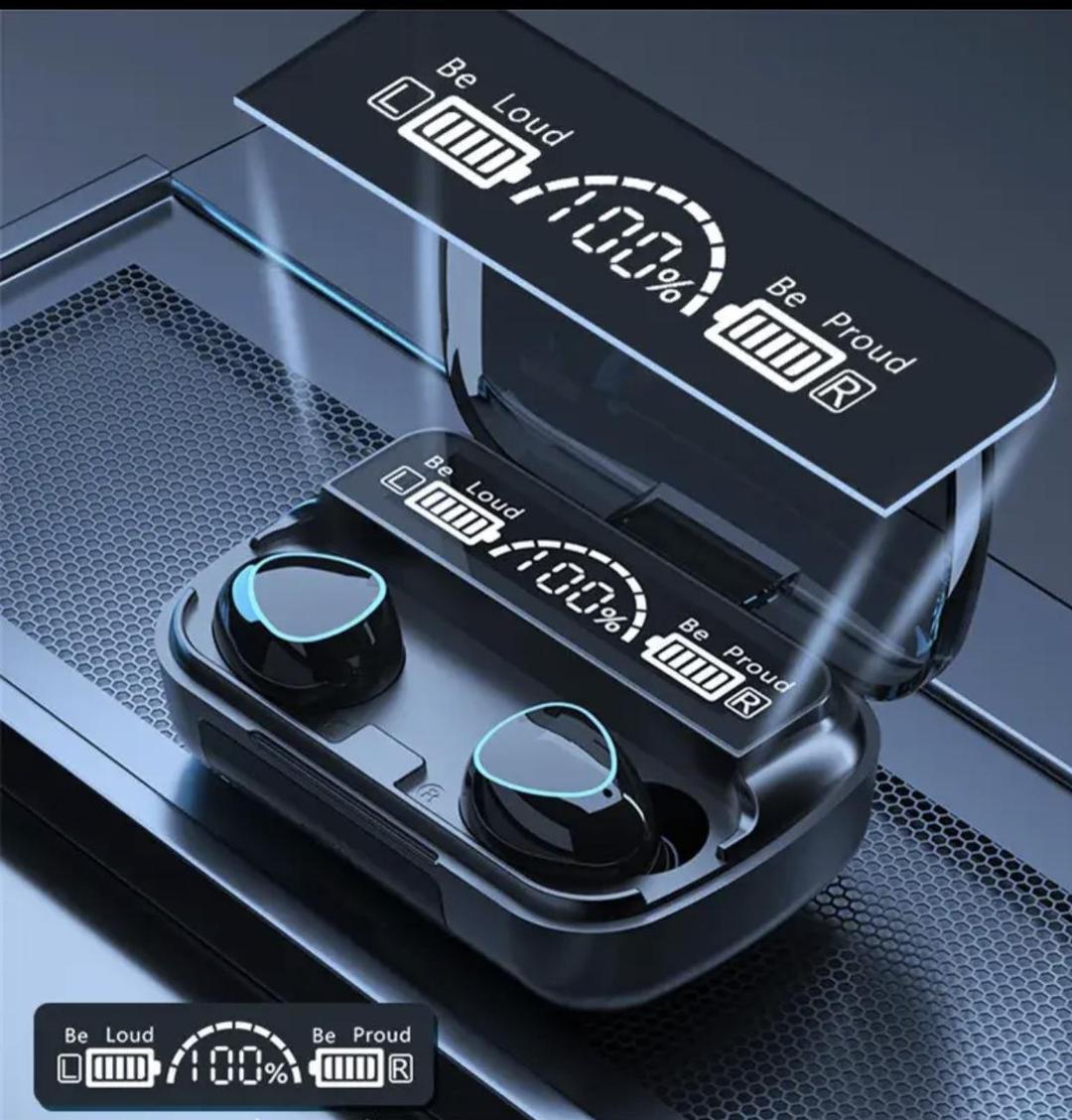 Long listing battery with fast charging earbud