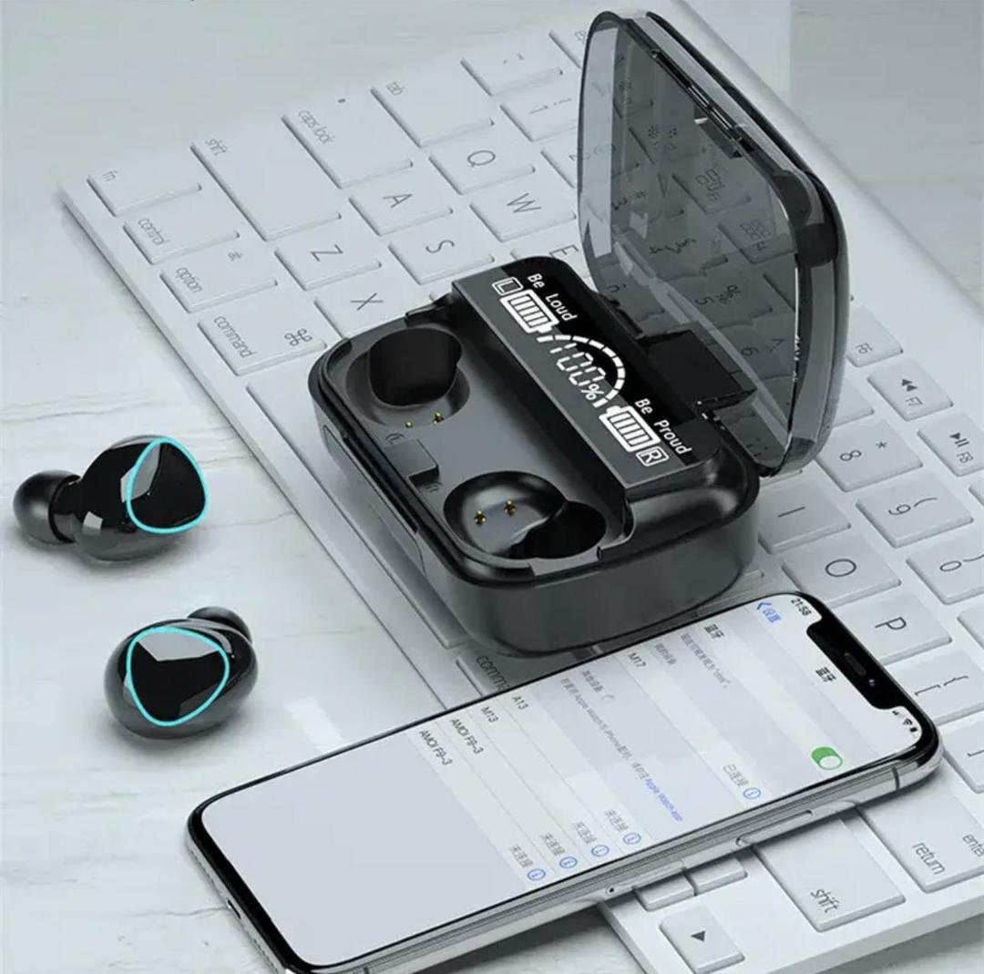 Long listing battery with fast charging earbud